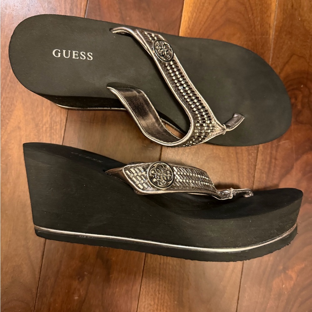 Guess • Black and Silver Platform Sandals • size 7.5